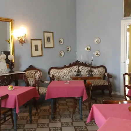 Antico Palazzo Spinola 4* 加利波利