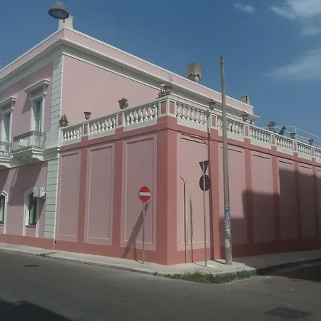 Antico Palazzo Spinola 住宿加早餐酒店 加利波利