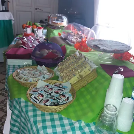 לינה וארוחת בוקר Antico Palazzo Spinola 4*