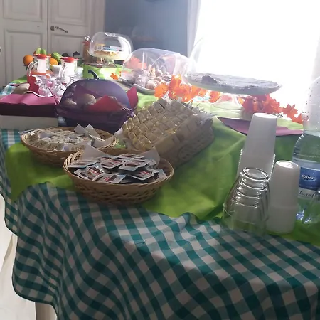 לינה וארוחת בוקר Antico Palazzo Spinola 4*